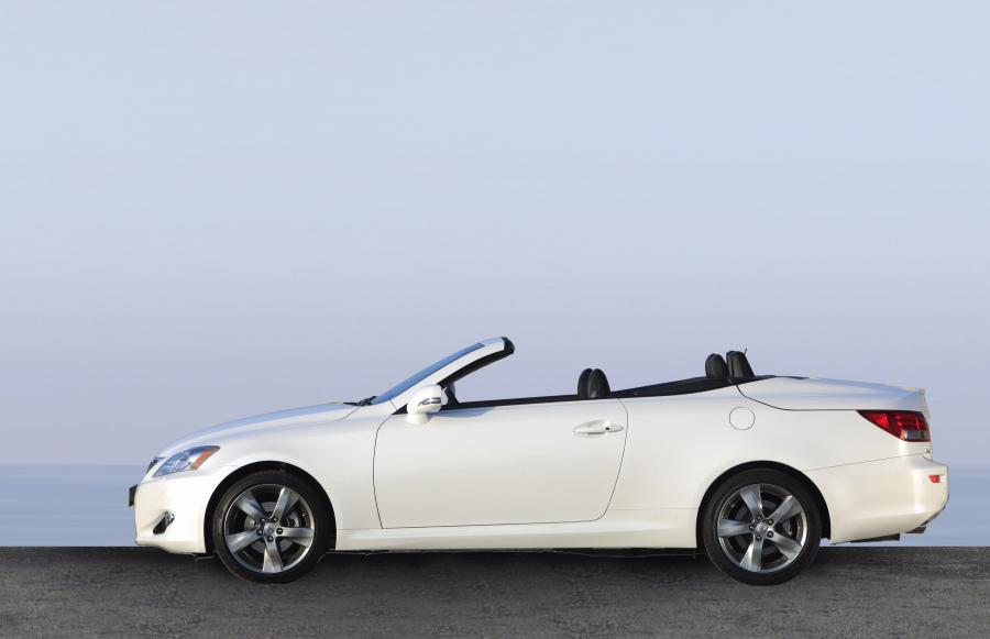  Lexus IS250C 2008 года  (фото 48 из 113)